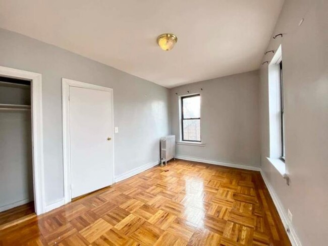 Building Photo - 2 bedroom in BRONX NY 10467