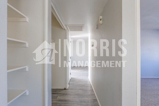 Building Photo - Great Home With NO HOA