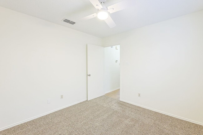 Building Photo - 3 Bedroom with updates
