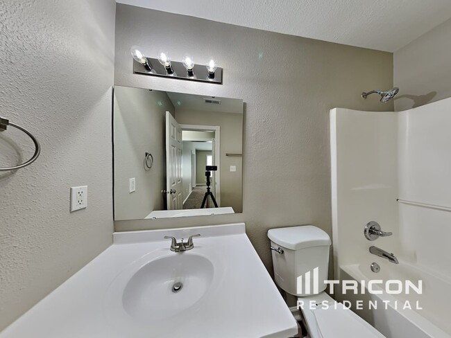 Building Photo - 5103 Sandy Forge Dr