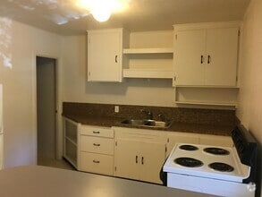 Building Photo - 7706 Pioneer Way