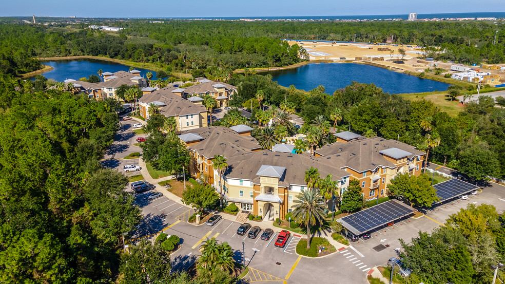 Building Photo - Beach Village