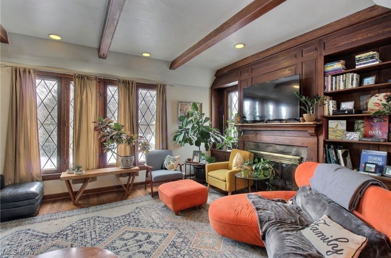 Building Photo - 3665 Glencairn Rd