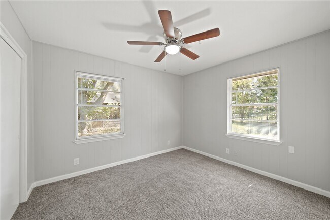 Building Photo - 5870 Reed Rd