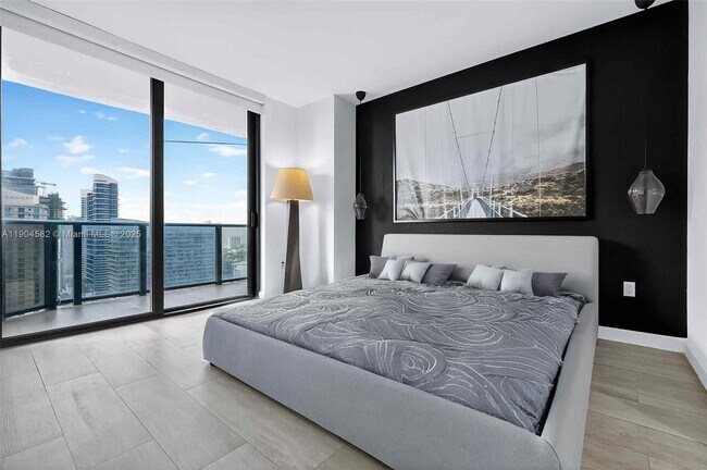 Building Photo - 45 SW 9th St