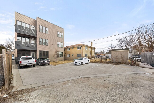 Building Photo - 8917 Grant Ave