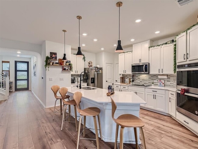 Building Photo - 6521 Carriage Pines Dr