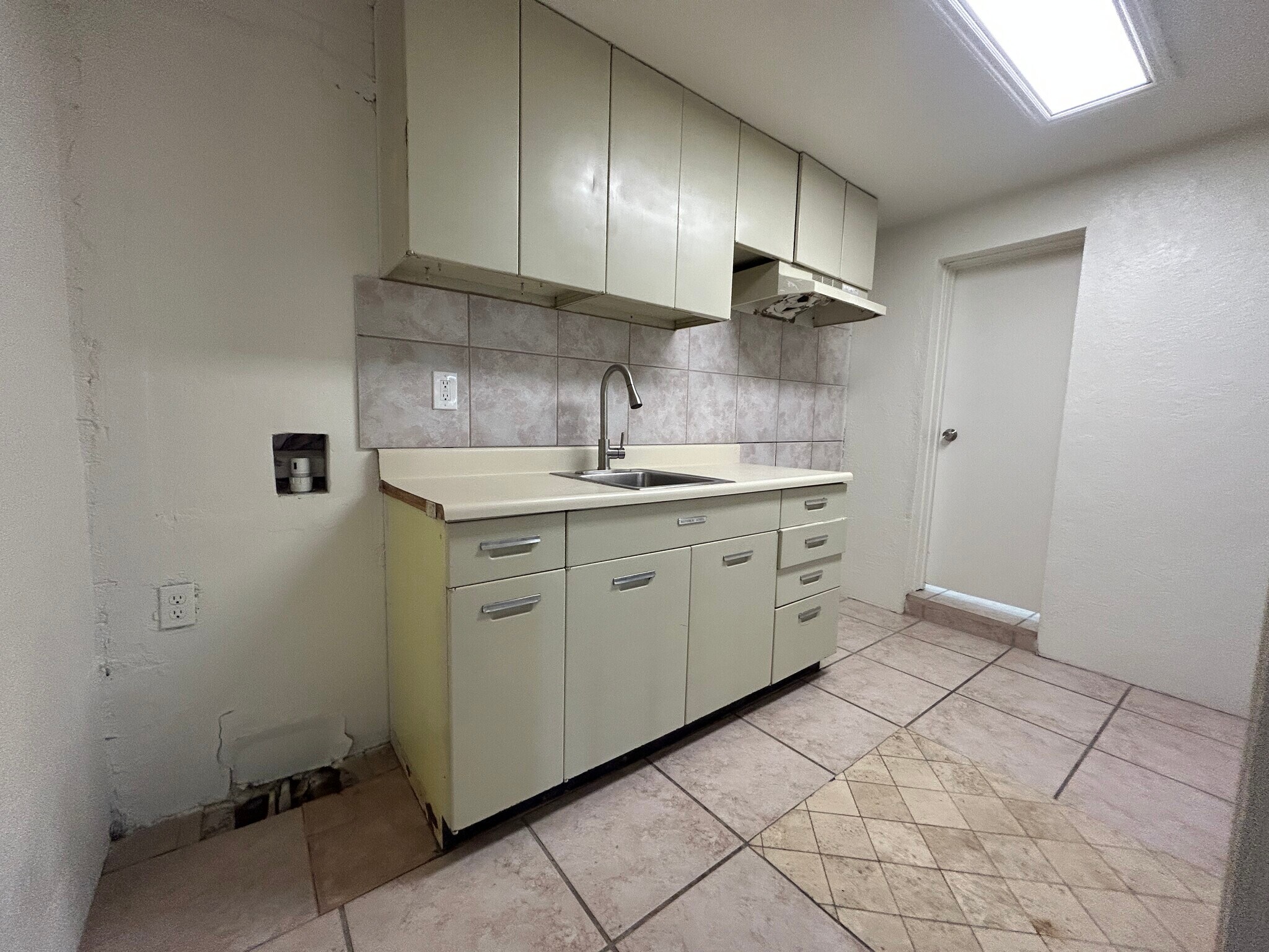 Building Photo - 3062 N 42nd Ave