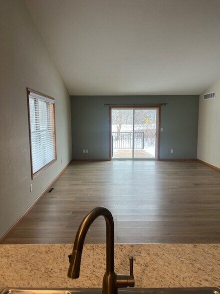 Building Photo - 1731 Crooked Ave