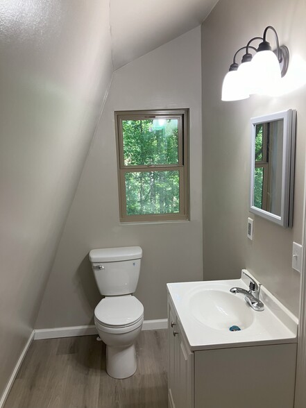 Full bath on second floor - 497 Annie Lee Rd