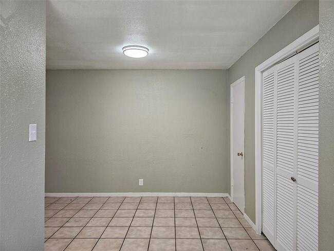 Building Photo - 1305 Bonnie Brae St