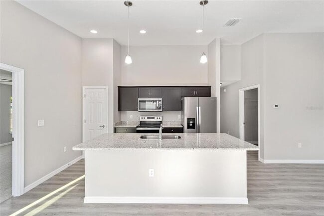 Building Photo - Stylish 3BR/2BA Home with Open Layout & Hi...