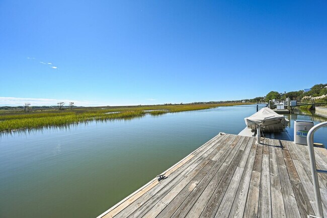 Building Photo - 3482 Luvan Blvd