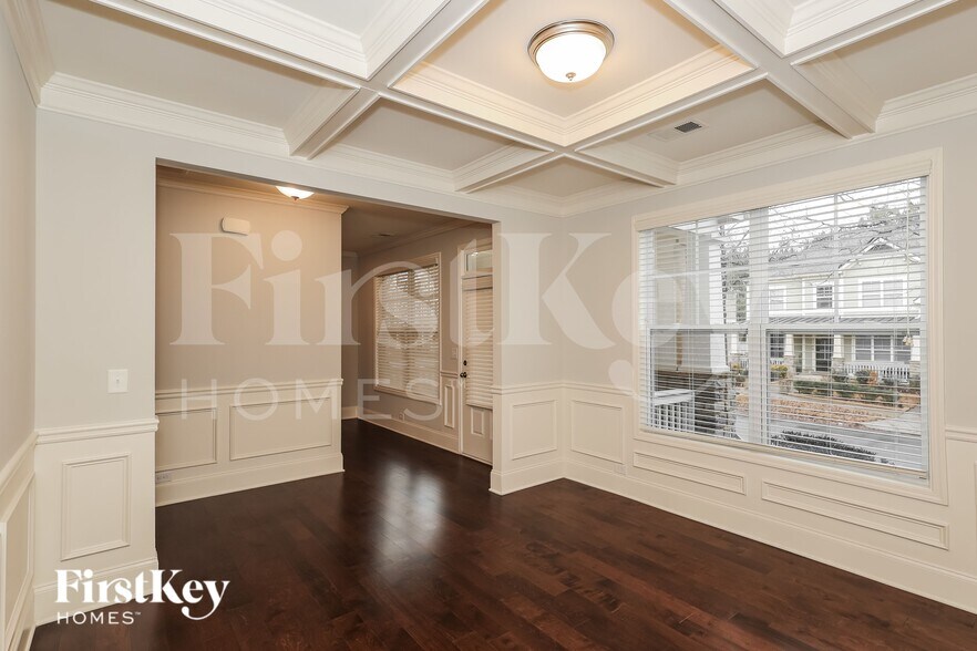 Building Photo - 3186 Ancoats St