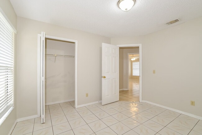 Building Photo - 3116 S Horizon Pl