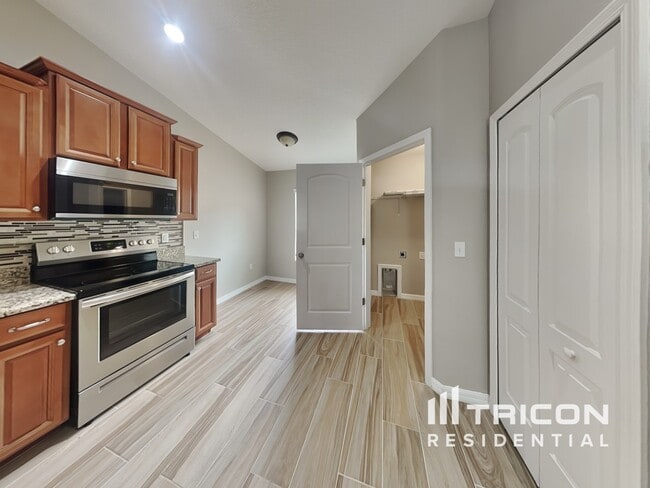 Building Photo - 12522 Cricklewood Dr