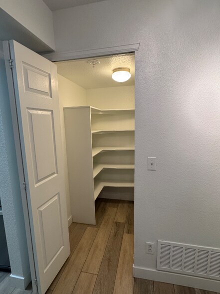 Building Photo - 4545 Wheaton Dr