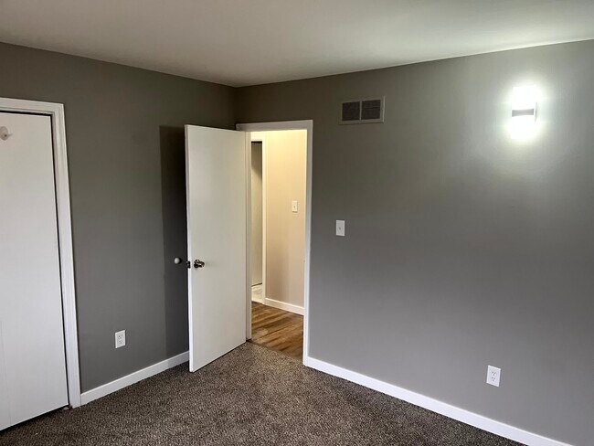 Building Photo - 30246 Spain Ct