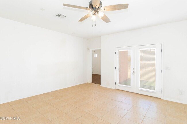 Building Photo - 14749 Sand Gate Dr