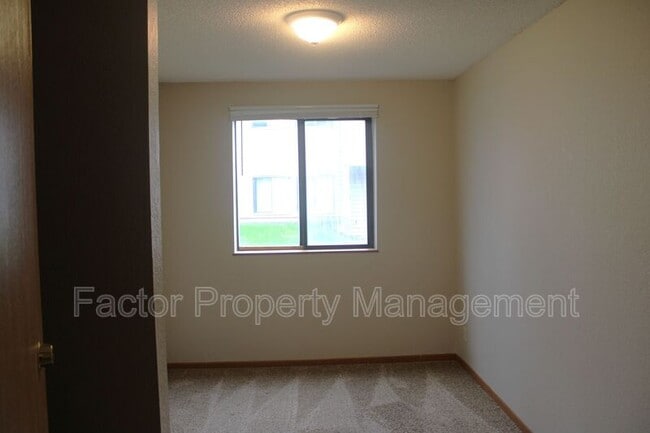 Building Photo - 1530 Warren St