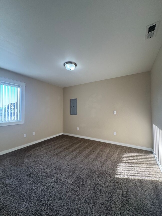 Building Photo - Cambridge Place I - 2235