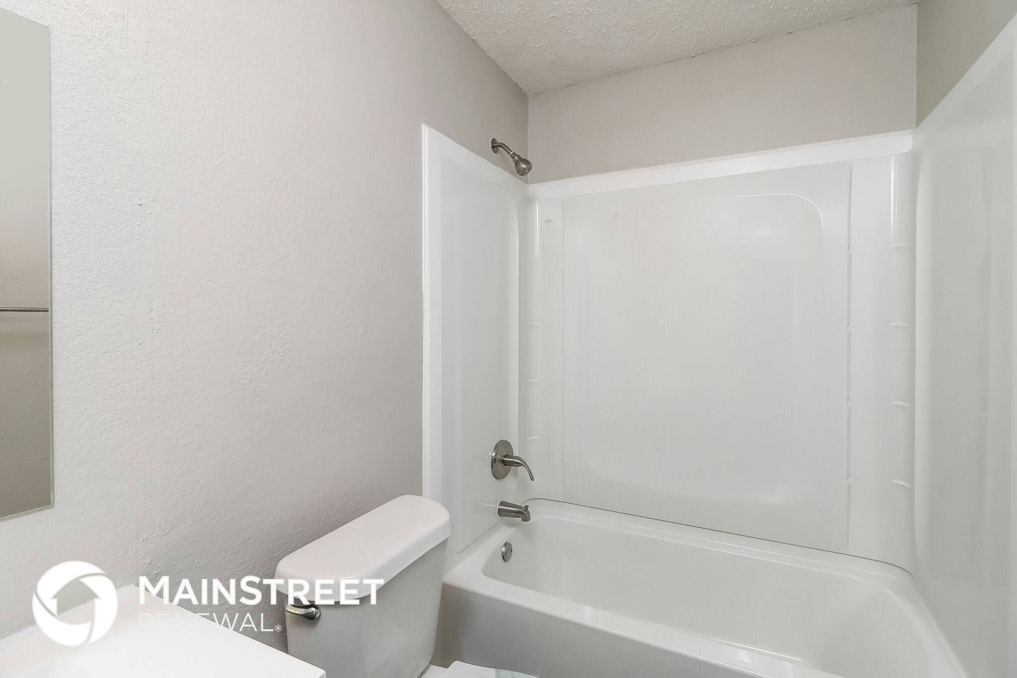 Building Photo - 305 Arbor Glen Dr