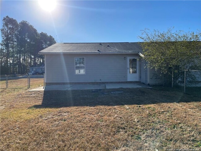 Building Photo - 128 Centipede Ln