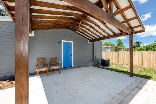 Building Photo - 2859 38th Ave N