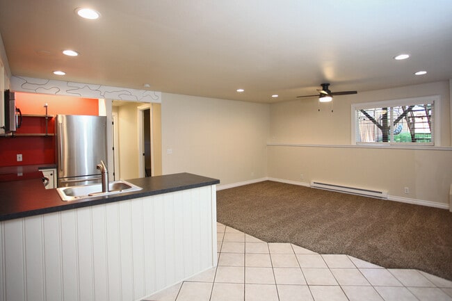 open dining, living area - 417 E Foster Ave