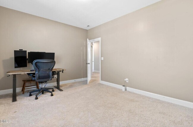 Building Photo - 217 Tumbling River Dr