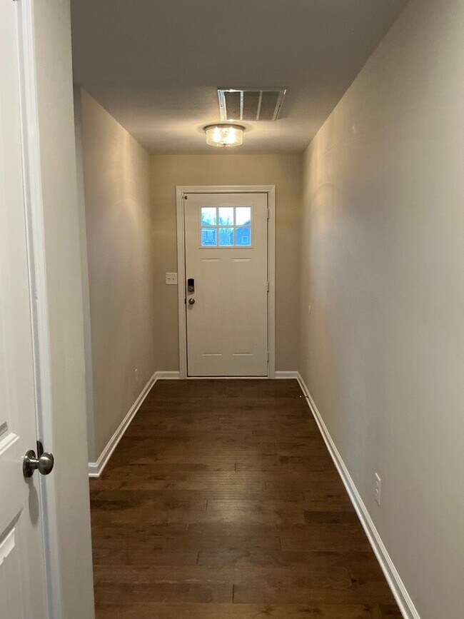 Building Photo - 804 Waldon Ct