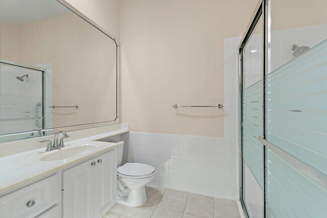 Building Photo - 8120 SE Paurotis Ln
