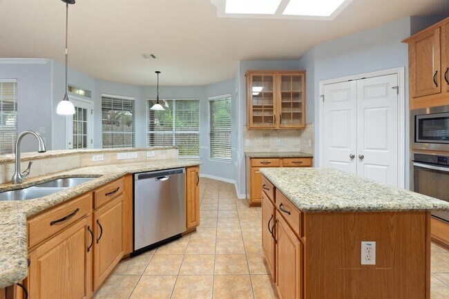 Building Photo - 15224 Calaveras Dr