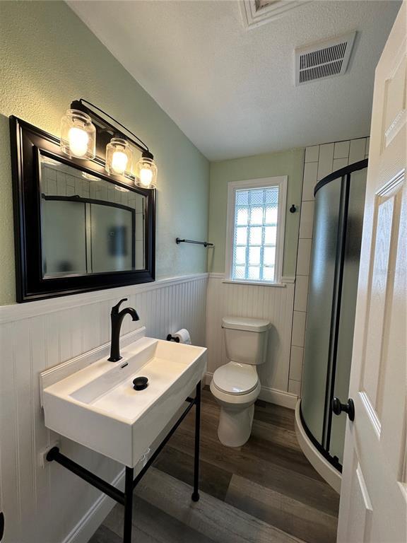 Building Photo - 4713 Thorpe Ave