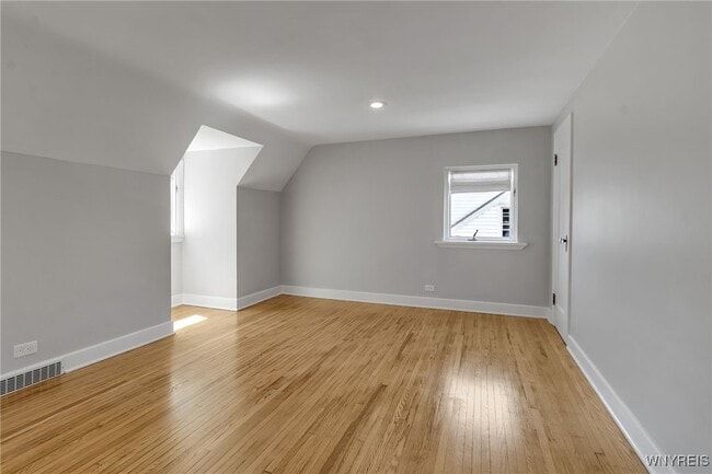 Building Photo - 305 Girard Ave