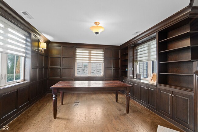 Building Photo - 1210 Golden Hill Dr