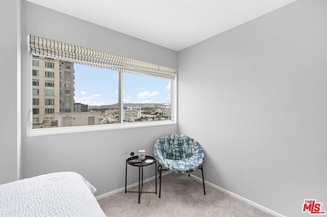 Building Photo - 10701 Wilshire Blvd