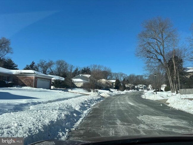 Building Photo - 2 W High Ridge Rd