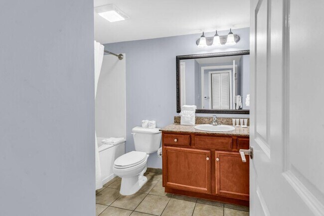 Building Photo - 2600 N Ocean Blvd