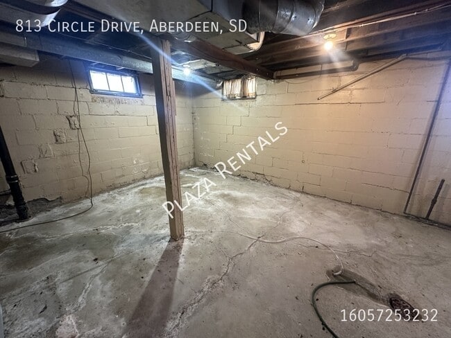 Building Photo - 201 N Washington St