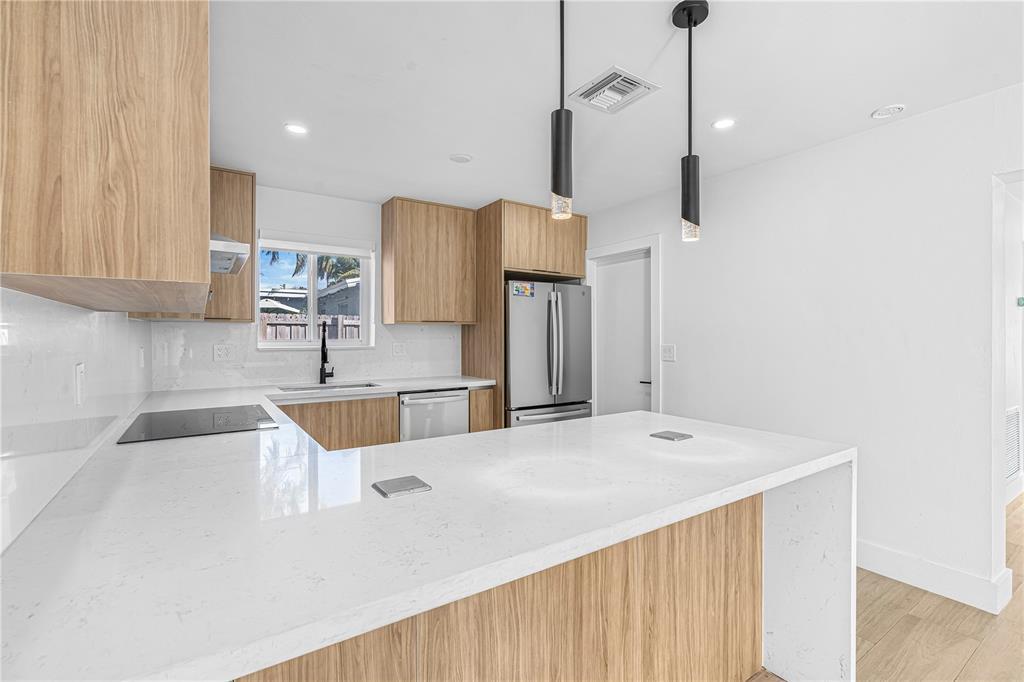 Building Photo - 1116 N 31st Ave