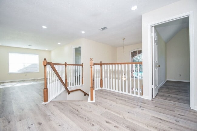 Building Photo - 3243 Ashlock Dr