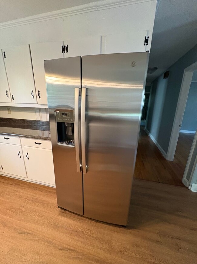 Building Photo - Great Location in Greenville 3 Bedroom 1.5 Bath  Minutes from Augusta Road and Downtown!!