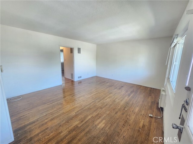 Building Photo - 14229 Moorpark St