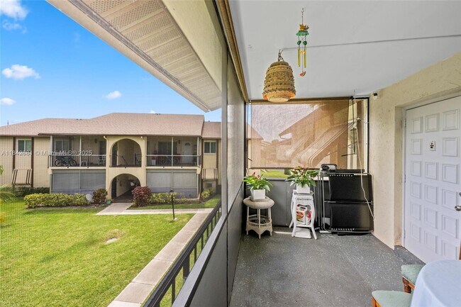 Building Photo - 5839 La Pinata Blvd