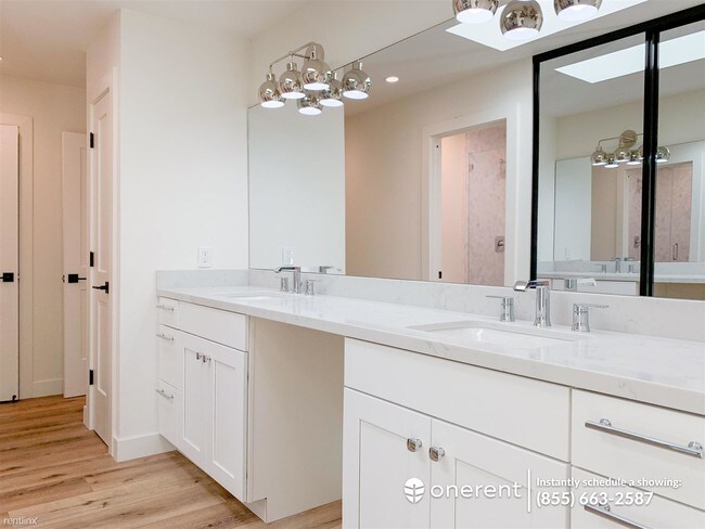 Building Photo - 3 br, 2 bath Condo - 2490 Golf Links Cir -