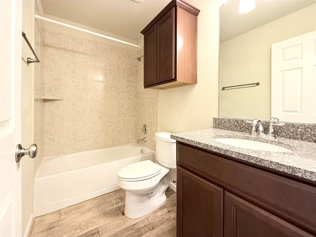 Building Photo - 16927 Wedgeside Pk