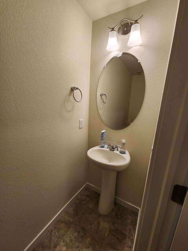 Building Photo - Stunning New Build In Wide Open Bennett!