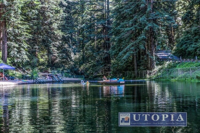 Building Photo - Gorgeous 4-bedroom, 2-bathroom Forest Lake Home with Deck, Office & Scenic Redwood Views