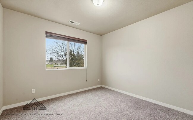 Building Photo - Whit218
